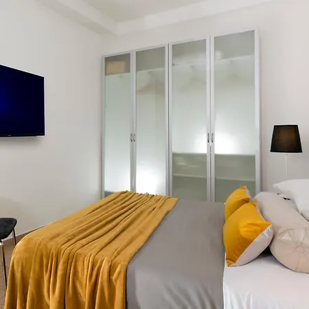 Grotte&grottino, 2 Next Door Apt In Campo De Fiori Apartment
