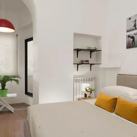 Grotte&grottino, 2 Next Door Apt In Campo De Fiori Apartment *