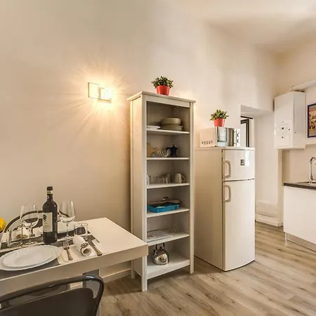 Grotte&grottino, 2 Next Door Apt In Campo De Fiori Apartment